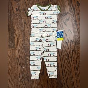 NWT Kickee Pants Short Sleeve Pajama Set - Natural Tractor and Grass 12-18m